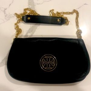 Tory Burch Authentic Miller Crossbody! Perfect condition. Chic crossbody.